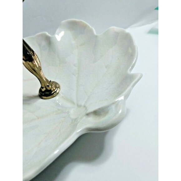 Vintage Royal Winton Handled Leaf Shaped serving tray Mother of Pearl Glaze 1950 - Picture 4 of 11